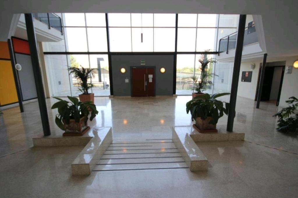 בורמוחוס Lovely Apartment Sevilla Azahar Parking מראה חיצוני תמונה