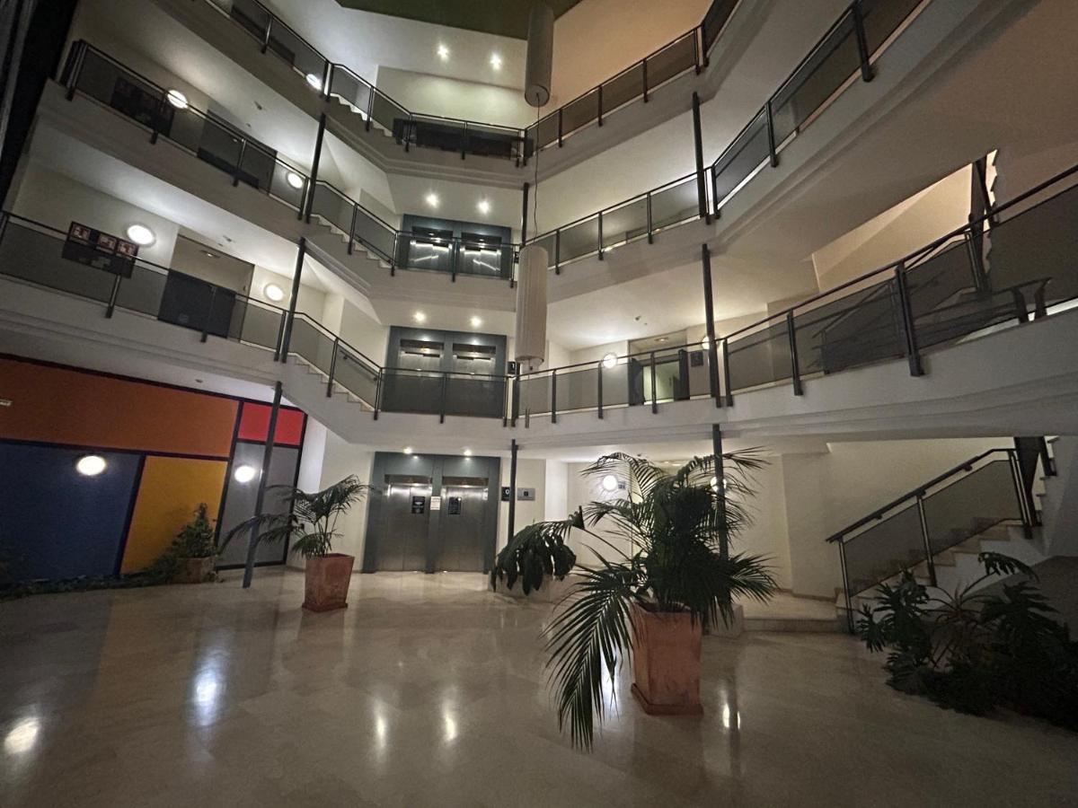 בורמוחוס Lovely Apartment Sevilla Azahar Parking מראה חיצוני תמונה